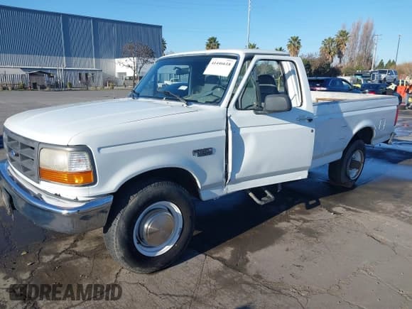 ✅ 1997 Ford F-250 • VIN: 3FTHF25GXVMA33868 • Лот: 41446618. Опубликован ранее на IAAI с пробегом Не указан. Бесплатный доступ к архиву аукционных продаж из США и подробный отчёт об истории автомобиля на DreamBid. Изображение 2.