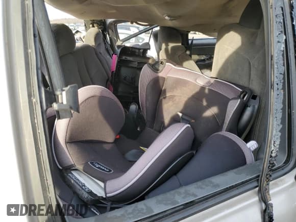 ✅ 2005 Chevrolet Silverado 2500HD LT • VIN: 1GCHK29U15E109334 • Lot: 42388125. Listed on Copart with Not provided. Free auction sales archive from the USA and detailed vehicle history report at DreamBid. Image 10.