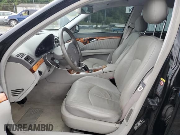 ✅ 2003 Mercedes-Benz E 500 • VIN: WDBUF70JX3A304936 • Лот: 65901175. Опубликован ранее на Copart с пробегом 9 681 миль. Бесплатный доступ к архиву аукционных продаж из США и подробный отчёт об истории автомобиля на DreamBid. Изображение 7.