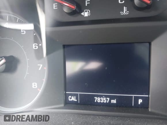 ✅ 2021 Chevrolet Traverse LT Cloth • VIN: 1GNEVMKW8MJ219280 • Lot: 41841043. Wystawiony na IAAI z przebiegiem 78 357 mil. Bezpłatny archiwum sprzedaży aukcyjnych z USA i szczegółowy raport historii pojazdu na DreamBid. Zdjęcie 15.