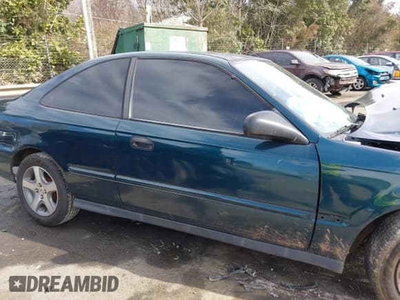 ✅ 1998 Honda Civic DX • VIN: 1HGEJ6220WL049678 • Lot: 41650084. Listed on IAAI with 91,011 mi. Free auction sales archive from the USA and detailed vehicle history report at DreamBid. Image 12.