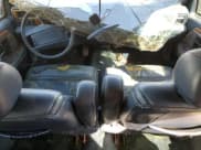 ✅ 1991 Lincoln Continental • VIN: 1LNCM9749MY645019 • Lot: 45177554. Wystawiony na Copart z przebiegiem Nie podano. Bezpłatny archiwum sprzedaży aukcyjnych z USA i szczegółowy raport historii pojazdu na DreamBid. Zdjęcie 8.