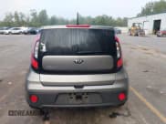 ✅ 2017 Kia Soul • VIN: KNDJN2A28H7488621 • Lot: 43310652. Wystawiony na IAAI z przebiegiem 55 324 mil. Bezpłatny archiwum sprzedaży aukcyjnych z USA i szczegółowy raport historii pojazdu na DreamBid. Zdjęcie 17.