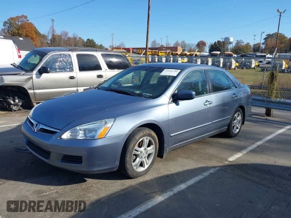 ✅ 2007 Honda Accord EX-L • VIN: 1HGCM56857A015854 • Lot: 43690786. Listed on IAAI with 83,754 mi. Free auction sales archive from the USA and detailed vehicle history report at DreamBid. Image 2.