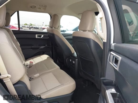✅ 2020 Ford Explorer • VIN: 1FMSK7BH8LGC99324 • Lot: 42379677. Listed on IAAI with 51,487 mi. Free auction sales archive from the USA and detailed vehicle history report at DreamBid. Image 8.