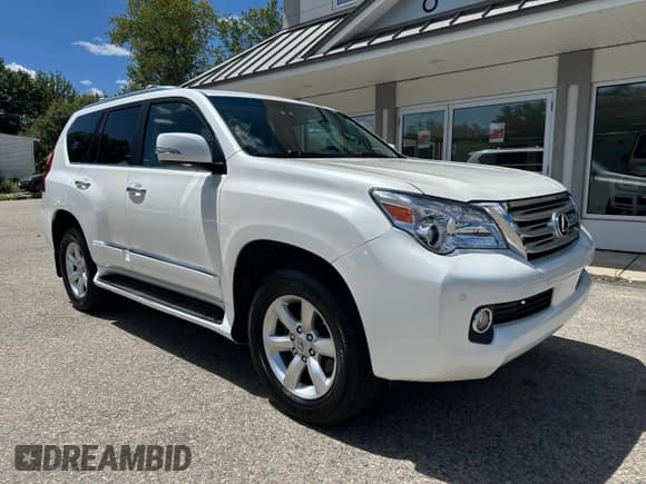 ✅ 2011 Lexus GX 460 • VIN: JTJBM7FX7B5031551 • Lot: 66138915. Listed on Copart with 190,138 mi. Free auction sales archive from the USA and detailed vehicle history report at DreamBid. Image 1.