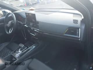 ✅ 2024 Audi SQ5 Premium Plus • VIN: WA1B4AFY2R2033321 • Lot: 43555946. Listed on IAAI with 12,023 mi. Free auction sales archive from the USA and detailed vehicle history report at DreamBid. Image 5.