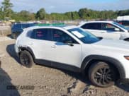 ✅ 2023 Mazda CX-50 S Preferred Plus • VIN: 7MMVABCM8PN126360 • Lot: 43381596. Wystawiony na IAAI z przebiegiem 31 139 mil. Bezpłatny archiwum sprzedaży aukcyjnych z USA i szczegółowy raport historii pojazdu na DreamBid. Zdjęcie 13.
