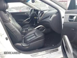 ✅ 2014 Hyundai Veloster • VIN: KMHTC6ADXEU213073 • Lot: 41551346. Wystawiony na IAAI z przebiegiem 130 549 mil. Bezpłatny archiwum sprzedaży aukcyjnych z USA i szczegółowy raport historii pojazdu na DreamBid. Zdjęcie 5.