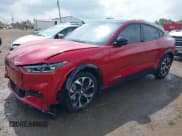 ✅ 2021 Ford Mustang Mach-E Premium • VIN: 3FMTK3SU5MMA57320 • Lot: 42405966. Wystawiony na IAAI z przebiegiem 16 615 mil. Bezpłatny archiwum sprzedaży aukcyjnych z USA i szczegółowy raport historii pojazdu na DreamBid. Zdjęcie 2.