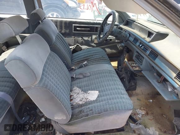 ✅ 1988 Oldsmobile Delta • VIN: 1G3HN14C7JW410839 • Lot: 42691147. Listed on IAAI with 124,911 mi. Free auction sales archive from the USA and detailed vehicle history report at DreamBid. Image 5.