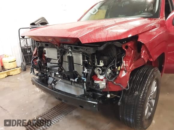 ✅ 2025 Nissan Frontier Pro-4X • VIN: 1N6ED1EK2SN608647 • Lot: 41536731. Listed on IAAI with 3,161 mi. Free auction sales archive from the USA and detailed vehicle history report at DreamBid. Image 6.