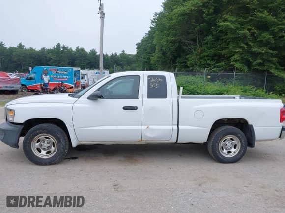 2008 Dodge Dakota ST с VIN 1D7HE22K28S510421, выставлен на аукционе IAAI как лот 42686505 с пробегом 138 167 миль миль и . История ставок и продаж доступна на DreamBid. Изображение 12.