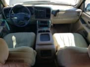 ✅ 2003 Chevrolet Suburban LS • VIN: 3GNEC16Z13G301988 • Лот: 63067535. Опубликован ранее на Copart с пробегом 246 069 миль. Бесплатный доступ к архиву аукционных продаж из США и подробный отчёт об истории автомобиля на DreamBid. Изображение 8.