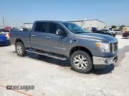 ✅ 2017 Nissan Titan SV • VIN: 1N6AA1F25HN544618 • Lot: 56727215. Listed on Copart with 100,512 mi. Free auction sales archive from the USA and detailed vehicle history report at DreamBid. Image 4.