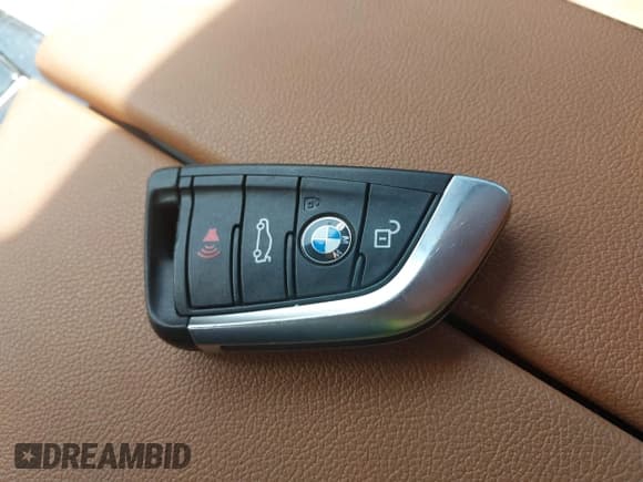 ✅ 2021 BMW 5 Series 530i • VIN: WBA53BH00MCG14421 • Lot: 42216707. Listed on IAAI with 28,932 mi. Free auction sales archive from the USA and detailed vehicle history report at DreamBid. Image 11.