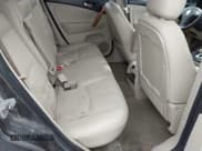 ✅ 2006 Saturn VUE • VIN: 5GZCZ63486S827289 • Lot: 41641268. Wystawiony na IAAI z przebiegiem Nie podano. Bezpłatny archiwum sprzedaży aukcyjnych z USA i szczegółowy raport historii pojazdu na DreamBid. Zdjęcie 8.