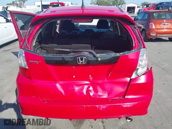 ✅ 2013 Honda Fit Sport • VIN: JHMGE8H50DC019472 • Лот: 43796220. Опубликован ранее на IAAI с пробегом 67 751 миль. Бесплатный доступ к архиву аукционных продаж из США и подробный отчёт об истории автомобиля на DreamBid. Изображение 6.
