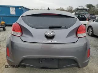 ✅ 2016 Hyundai Veloster • VIN: KMHTC6AD8GU297820 • Lot: 78581324. Wystawiony na Copart z przebiegiem 117 873 mil. Bezpłatny archiwum sprzedaży aukcyjnych z USA i szczegółowy raport historii pojazdu na DreamBid. Zdjęcie 6.