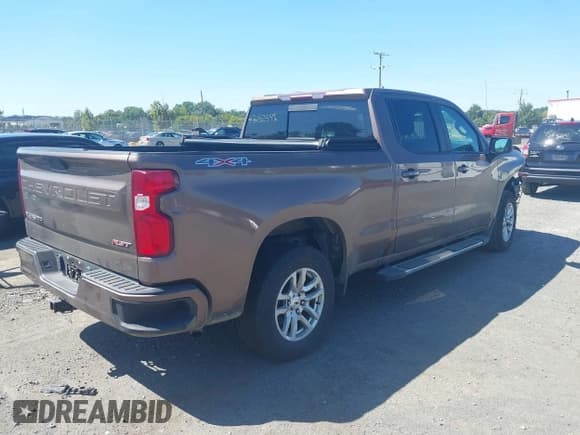 ✅ 2019 Chevrolet Silverado 1500 RST • VIN: 3GCUYEED0KG250193 • Lot: 43152543. Wystawiony na IAAI z przebiegiem 77 720 mil. Bezpłatny archiwum sprzedaży aukcyjnych z USA i szczegółowy raport historii pojazdu na DreamBid. Zdjęcie 4.