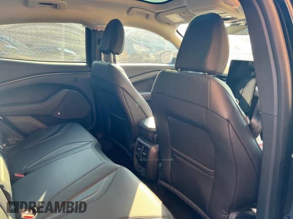 ✅ 2021 Ford Mustang Mach-E Premium • VIN: 3FMTK3SU0MMA43521 • Lot: 69157472. Listed on Copart with 1,659 mi. Free auction sales archive from the USA and detailed vehicle history report at DreamBid. Image 5.