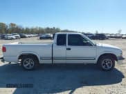 ✅ 2003 Chevrolet S-10 LS • VIN: 1GCCS19X738256607 • Лот: 41833706. Опубликован ранее на IAAI с пробегом 98 740 миль. Бесплатный доступ к архиву аукционных продаж из США и подробный отчёт об истории автомобиля на DreamBid. Изображение 13.