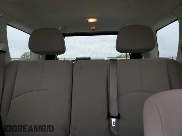 ✅ 2011 Mercury Mariner • VIN: 4M2CN8BG2BKJ05017 • Lot: 86358314. Wystawiony na Copart z przebiegiem 181 944 mil. Bezpłatny archiwum sprzedaży aukcyjnych z USA i szczegółowy raport historii pojazdu na DreamBid. Zdjęcie 10.