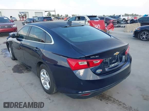 2017 Chevrolet Malibu LS с VIN 1G1ZB5ST1HF175851, выставлен на аукционе IAAI как лот 43211369 с пробегом 102 642 миль миль и . История ставок и продаж доступна на DreamBid. Изображение 3.