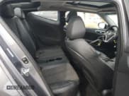 ✅ 2012 Hyundai Veloster w/Red Int • VIN: KMHTC6AD6CU030539 • Lot: 64993754. Wystawiony na Copart z przebiegiem Nie podano. Bezpłatny archiwum sprzedaży aukcyjnych z USA i szczegółowy raport historii pojazdu na DreamBid. Zdjęcie 10.