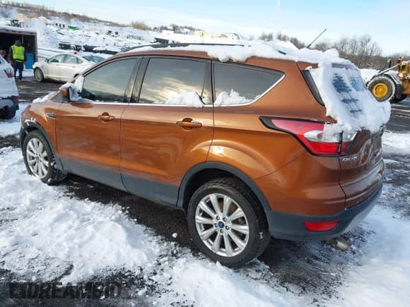 ✅ 2017 Ford Escape SE • VIN: 1FMCU9GD7HUD95311 • Лот: 43836975. Опубликован ранее на IAAI с пробегом 95 785 миль. Бесплатный доступ к архиву аукционных продаж из США и подробный отчёт об истории автомобиля на DreamBid. Изображение 3.