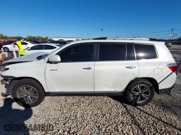 ✅ 2012 Toyota Highlander Limited • VIN: 5TDYK3EH6CS071301 • Lot: 43598354. Wystawiony na IAAI z przebiegiem 157 528 mil. Bezpłatny archiwum sprzedaży aukcyjnych z USA i szczegółowy raport historii pojazdu na DreamBid. Zdjęcie 14.