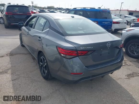 ✅ 2024 Nissan Sentra SV • VIN: 3N1AB8CV0RY365160 • Lot: 43875831. Listed on IAAI with 30,370 mi. Free auction sales archive from the USA and detailed vehicle history report at DreamBid. Image 3.