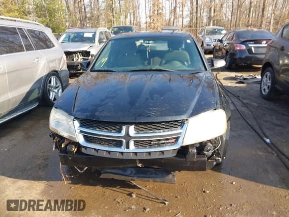 ✅ 2014 Dodge Avenger SE • VIN: 1C3CDZAB6EN225785 • Lot: 41479155. Wystawiony na IAAI z przebiegiem 153 389 mil. Bezpłatny archiwum sprzedaży aukcyjnych z USA i szczegółowy raport historii pojazdu na DreamBid. Zdjęcie 12.