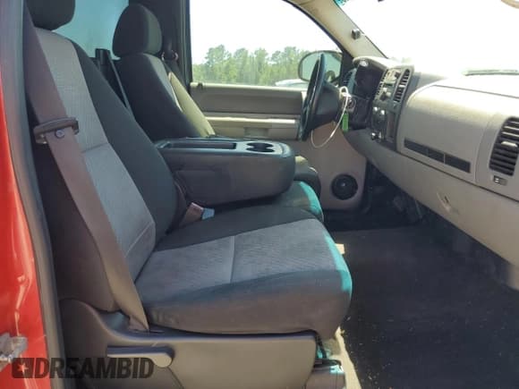 ✅ 2009 Chevrolet Silverado 1500 Work Truck • VIN: 1GCEC140X9Z196258 • Lot: 58011625. Listed on Copart with 281,120 mi. Free auction sales archive from the USA and detailed vehicle history report at DreamBid. Image 10.