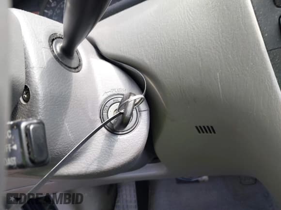 ✅ 2005 Toyota Corolla CE • VIN: 1NXBR32EX5Z358128 • Lot: 42451116. Listed on IAAI with 292,034 mi. Free auction sales archive from the USA and detailed vehicle history report at DreamBid. Image 11.