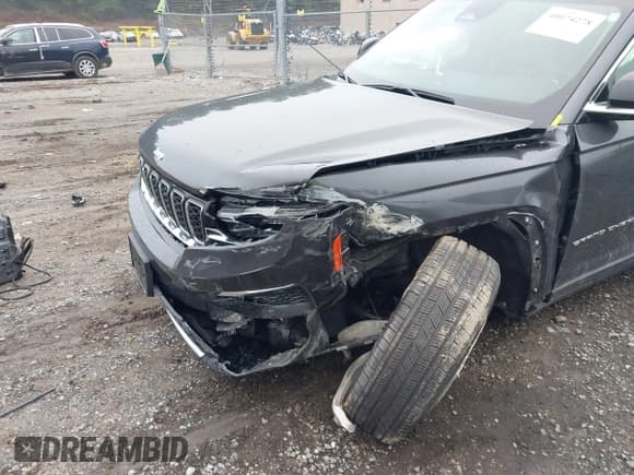 ✅ 2022 Jeep Grand Cherokee Limited • VIN: 1C4RJHBG8N8542971 • Lot: 40074278. Listed on IAAI with Not provided. Free auction sales archive from the USA and detailed vehicle history report at DreamBid. Image 6.