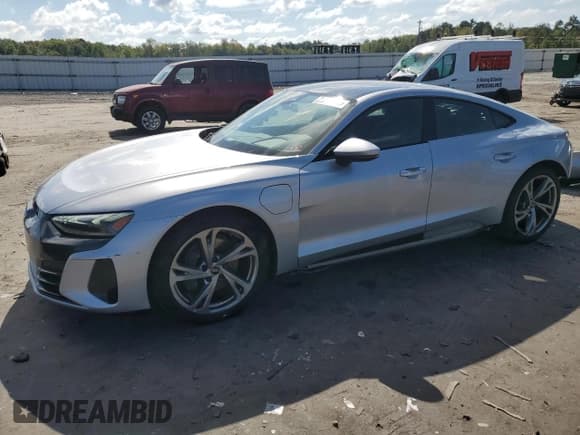 ✅ 2022 Audi e-tron GT Premium Plus • VIN: WAUFJBFW8N7006591 • Lot: 71233664. Listed on Copart with 41,317 mi. Free auction sales archive from the USA and detailed vehicle history report at DreamBid. Image 1.