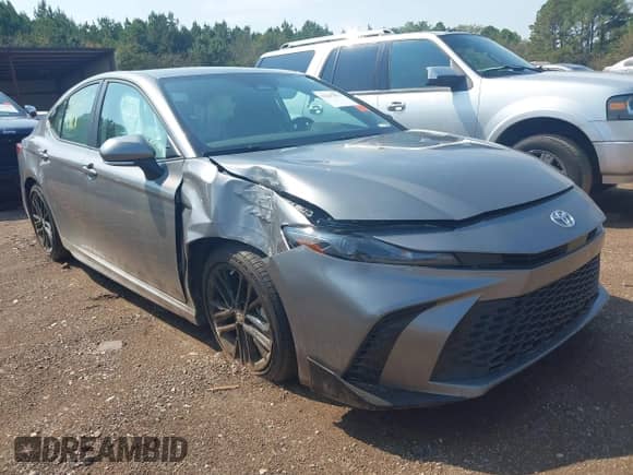 2025 Toyota Camry LE с VIN 4T1DAACK1SU599273, выставлен на аукционе IAAI как лот 43247873 с пробегом 6 309 миль миль и . История ставок и продаж доступна на DreamBid. Изображение 1.