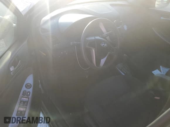 ✅ 2016 Hyundai Accent SE • VIN: KMHCT5AE7GU296225 • Лот: 77474554. Опубликован ранее на Copart с пробегом 152 617 миль. Бесплатный доступ к архиву аукционных продаж из США и подробный отчёт об истории автомобиля на DreamBid. Изображение 8.