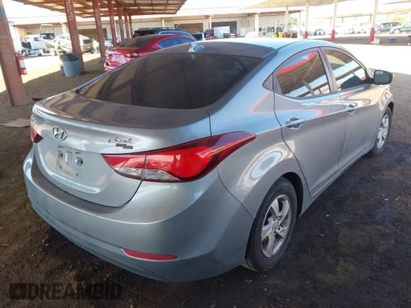 ✅ 2014 Hyundai Elantra SE • VIN: KMHDH4AE0EU118072 • Lot: 43535972. Listed on IAAI with 86,571 mi. Free auction sales archive from the USA and detailed vehicle history report at DreamBid. Image 4.