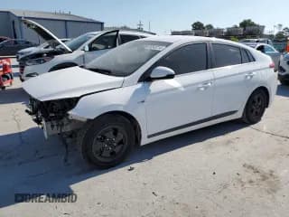 ✅ 2018 Hyundai Ioniq SEL • VIN: KMHC75LC6JU077568 • Lot: 56843214. Wystawiony na Copart z przebiegiem 121 270 mil. Bezpłatny archiwum sprzedaży aukcyjnych z USA i szczegółowy raport historii pojazdu na DreamBid. Zdjęcie 1.