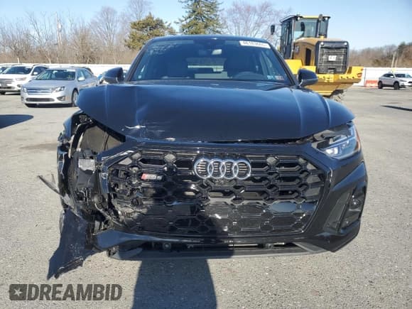 ✅ 2024 Audi SQ5 Sportback Premium Plus • VIN: WA124AFY4R2087462 • Lot: 48183665. Listed on Copart with 2,992 mi. Free auction sales archive from the USA and detailed vehicle history report at DreamBid. Image 5.