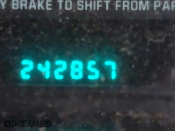 ✅ 1999 Chevrolet Silverado 1500 LS • VIN: 2GCEC19TXX1157632 • Lot: 43547678. Listed on IAAI with 242,857 mi. Free auction sales archive from the USA and detailed vehicle history report at DreamBid. Image 16.