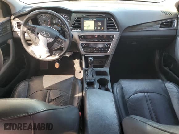 ✅ 2015 Hyundai Sonata Sport • VIN: 5NPE34AFXFH180039 • Лот: 86860145. Опубликован ранее на Copart с пробегом 158 226 миль. Бесплатный доступ к архиву аукционных продаж из США и подробный отчёт об истории автомобиля на DreamBid. Изображение 8.