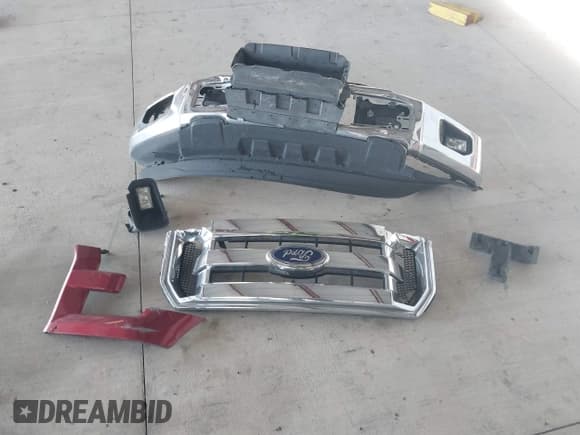 ✅ 2015 Ford F-150 XL • VIN: 1FTEX1CP1FFC30569 • Lot: 41836652. Wystawiony na IAAI z przebiegiem 126 443 mil. Bezpłatny archiwum sprzedaży aukcyjnych z USA i szczegółowy raport historii pojazdu na DreamBid. Zdjęcie 12.