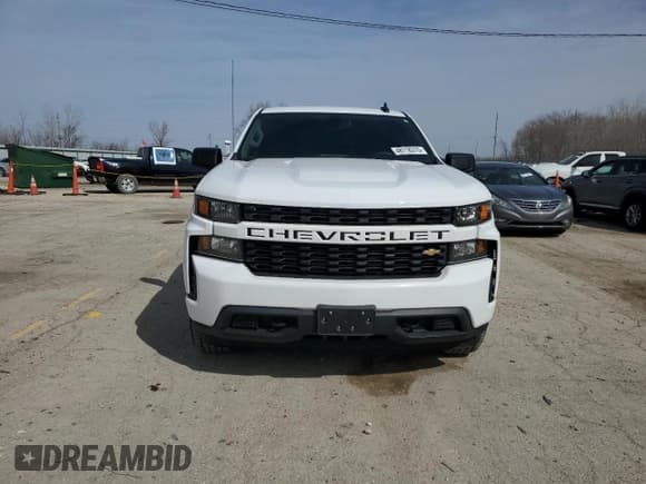 ✅ 2022 Chevrolet Silverado 1500 Custom • VIN: 3GCPYBEK5NG161010 • Lot: 48118315. Wystawiony na Copart z przebiegiem 37 968 mil. Bezpłatny archiwum sprzedaży aukcyjnych z USA i szczegółowy raport historii pojazdu na DreamBid. Zdjęcie 5.