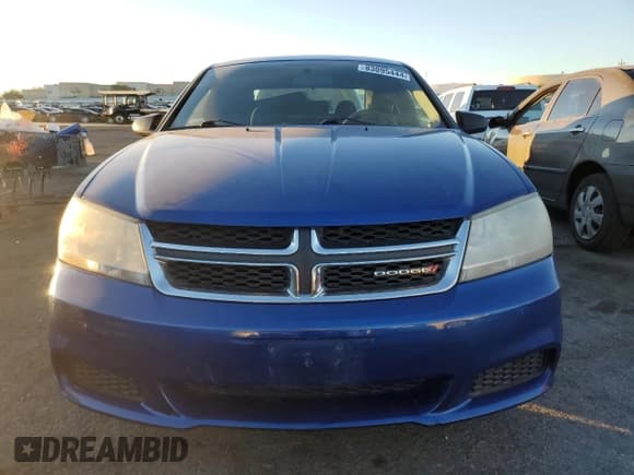 ✅ 2012 Dodge Avenger SE • VIN: 1C3CDZAB4CN324599 • Lot: 83095444. Wystawiony na Copart z przebiegiem 149 597 mil. Bezpłatny archiwum sprzedaży aukcyjnych z USA i szczegółowy raport historii pojazdu na DreamBid. Zdjęcie 5.