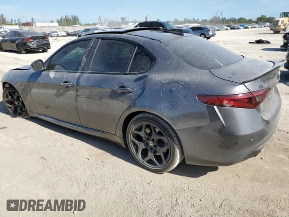 ✅ 2021 Alfa Romeo Giulia • VIN: ZARFAMAN0M7645906 • Lot: 83598394. Listed on Copart with 63,051 mi. Free auction sales archive from the USA and detailed vehicle history report at DreamBid. Image 2.