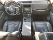 ✅ 2012 Jeep Liberty Sport • VIN: 1C4PJMAK1CW212779 • Лот: 90847015. Опубликован ранее на Copart с пробегом 179 393 миль. Бесплатный доступ к архиву аукционных продаж из США и подробный отчёт об истории автомобиля на DreamBid. Изображение 8.