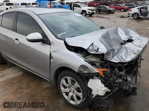 ✅ 2013 Mazda 3 i SV • VIN: JM1BL1TF1D1701569 • Lot: 93529225. Wystawiony na Copart z przebiegiem 106 108 mil. Bezpłatny archiwum sprzedaży aukcyjnych z USA i szczegółowy raport historii pojazdu na DreamBid. Zdjęcie 14.